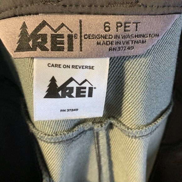 REI Women's Activator Soft Shell Pants Petite Size 6P Gray FLAWED Hiking Nylon - Picture 7 of 9